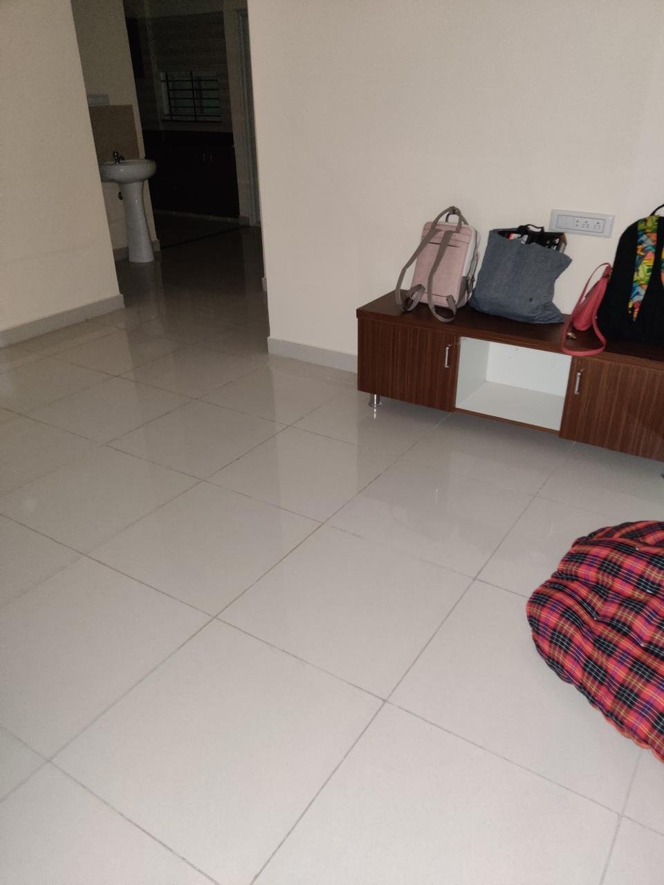 2bhk Apartment flat for rent/ Koramangala/ Hall https://renthouzz.in/