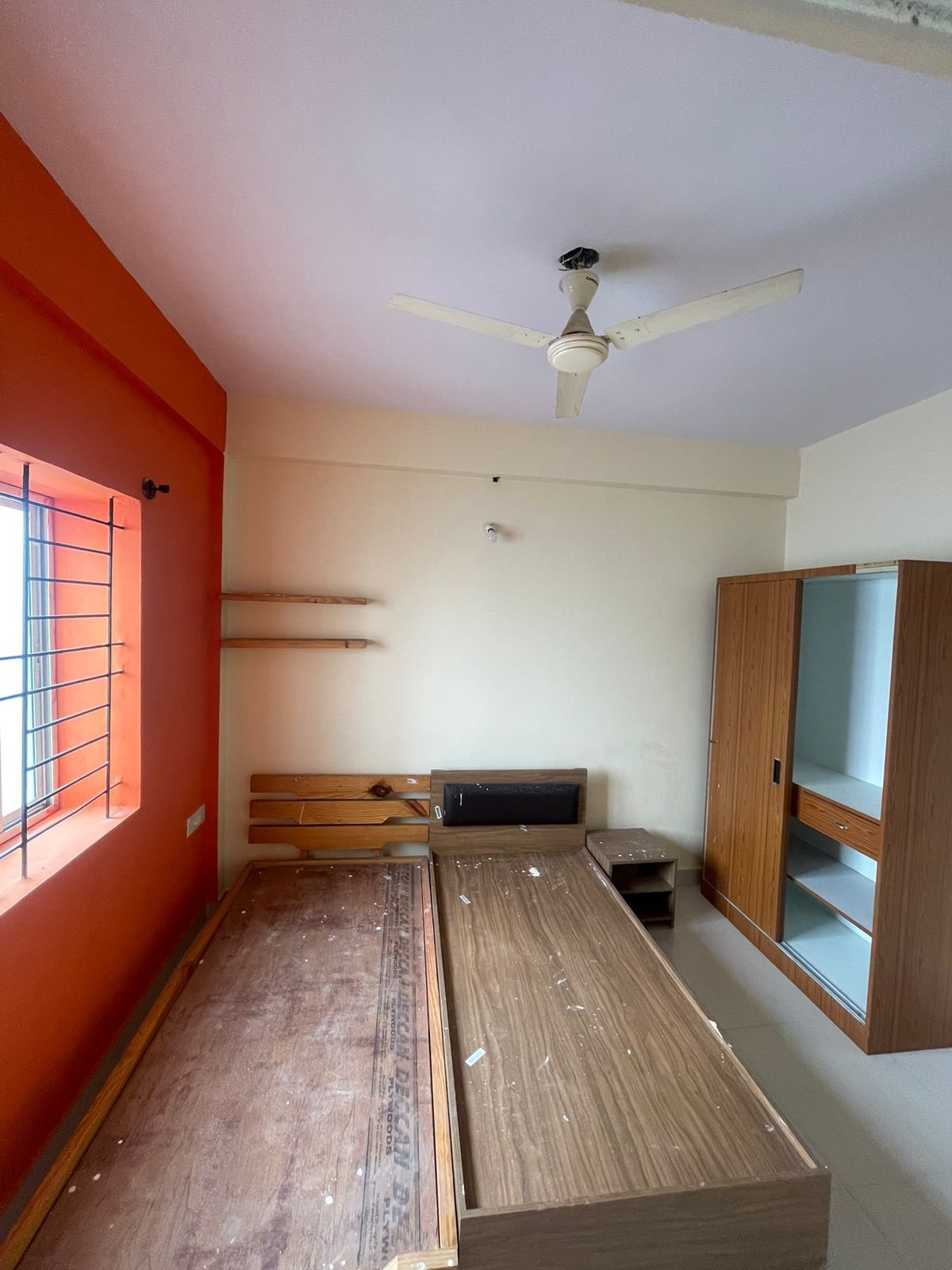 Brand new Luxurious 2bhk semi furnished flat for rent/ Bedroom https://renthouzz.in/