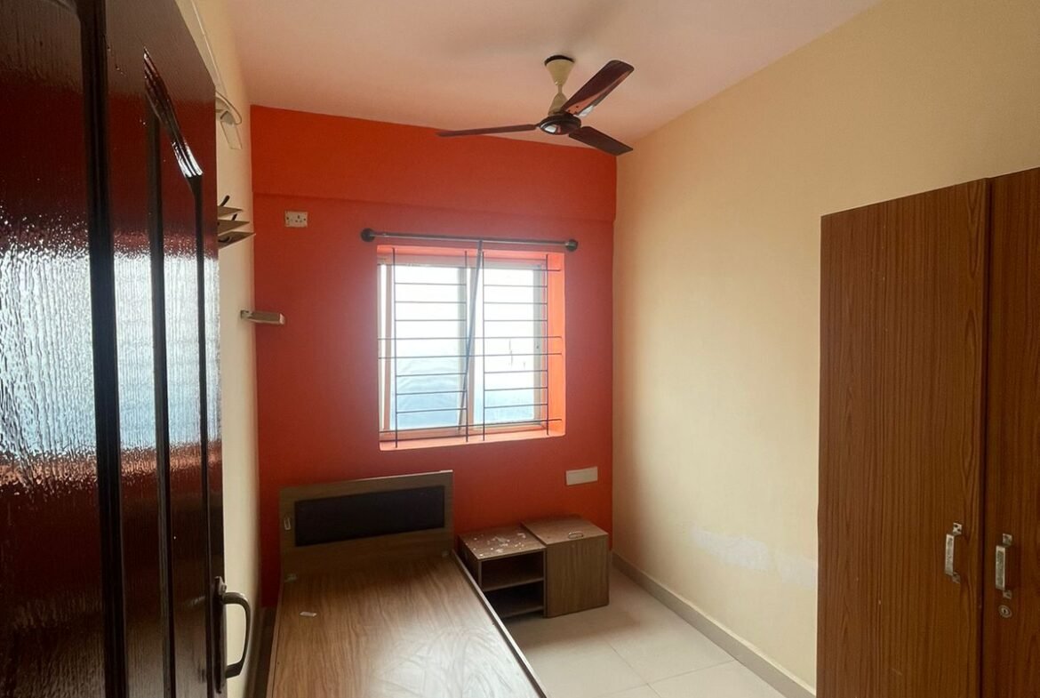 Brand new Luxurious 2bhk semi furnished flat for rent/ Bedroom https://renthouzz.in/