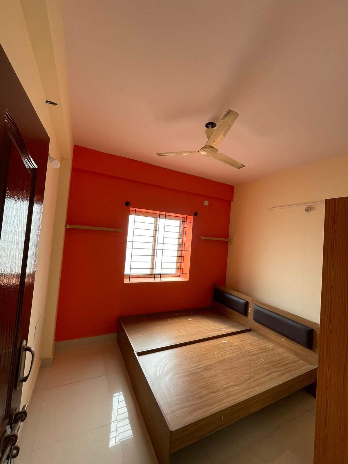 Brand new Luxurious 2bhk semi furnished flat for rent/ Bedroom https://renthouzz.in/