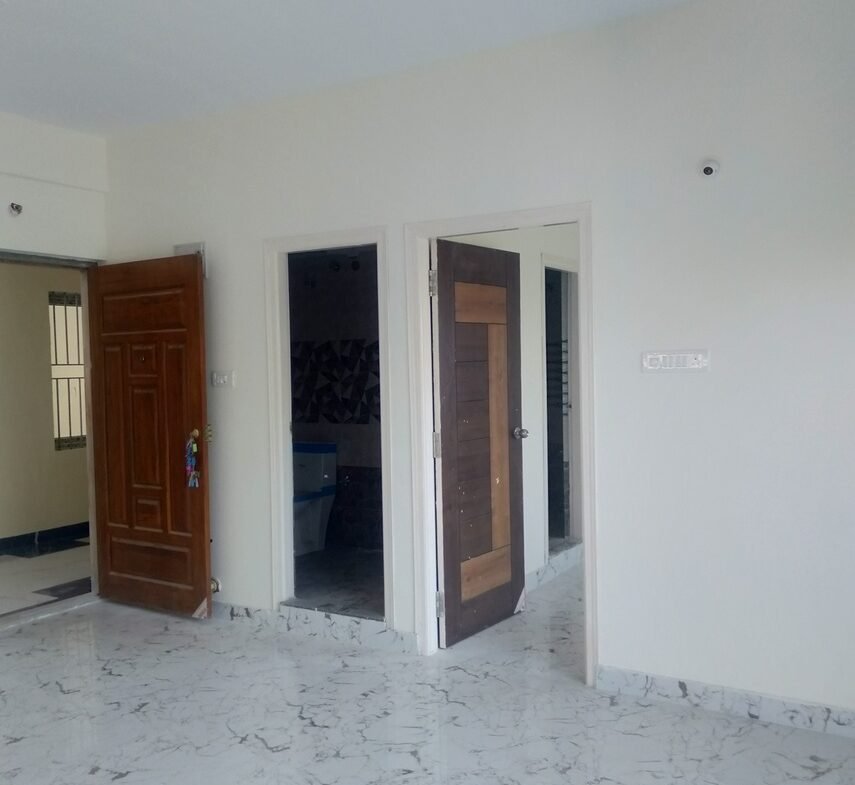 Brand new luxurious flat for Sale / 2 Bhk semi furnished flat / Jp Nagar 7th Phase / Bangalore / Hall https://renthouzz.in/