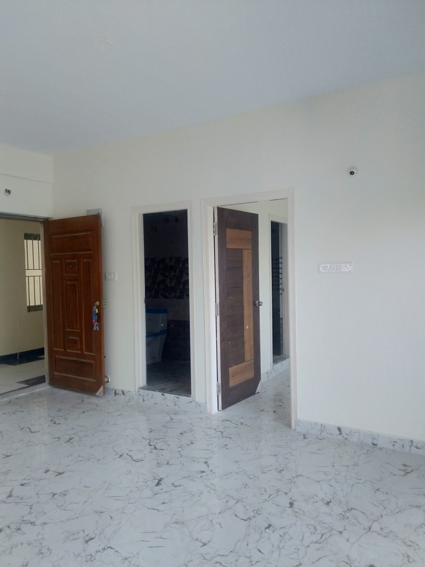 Brand new luxurious flat for Sale / 2 Bhk semi furnished flat / Jp Nagar 7th Phase / Bangalore / Hall https://renthouzz.in/