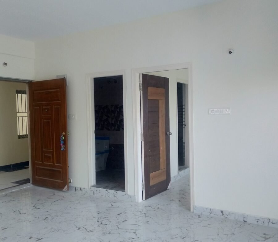 Brand new luxurious flat for Sale / 2 Bhk semi furnished flat / Jp Nagar 7th Phase / Bangalore / Hall https://renthouzz.in/