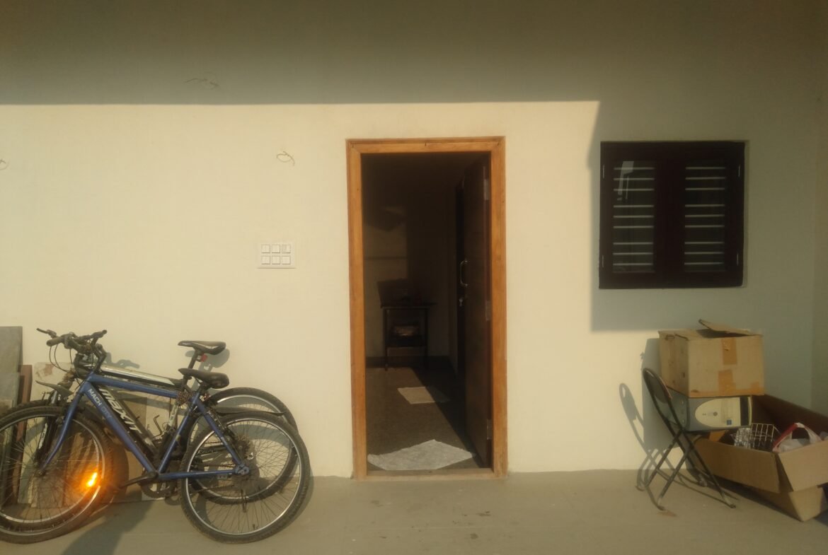 Studio room for rent in Kalena Agrahar/ front view https://renthouzz.in/