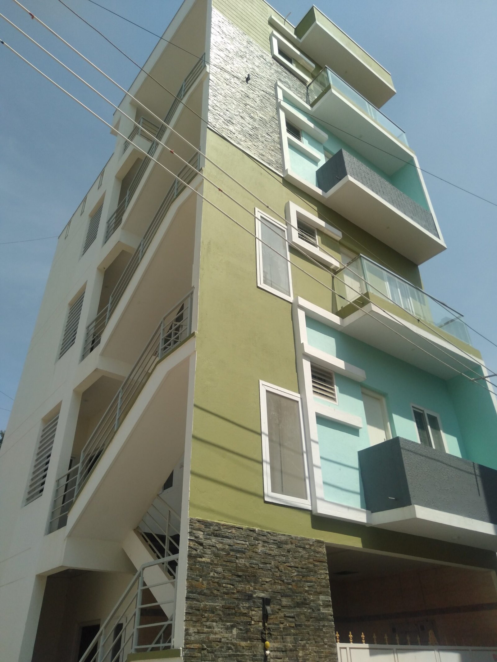 Independent Rental Income building for sale/ Subsash Nagar/ Building side view https://renthouzz.in/