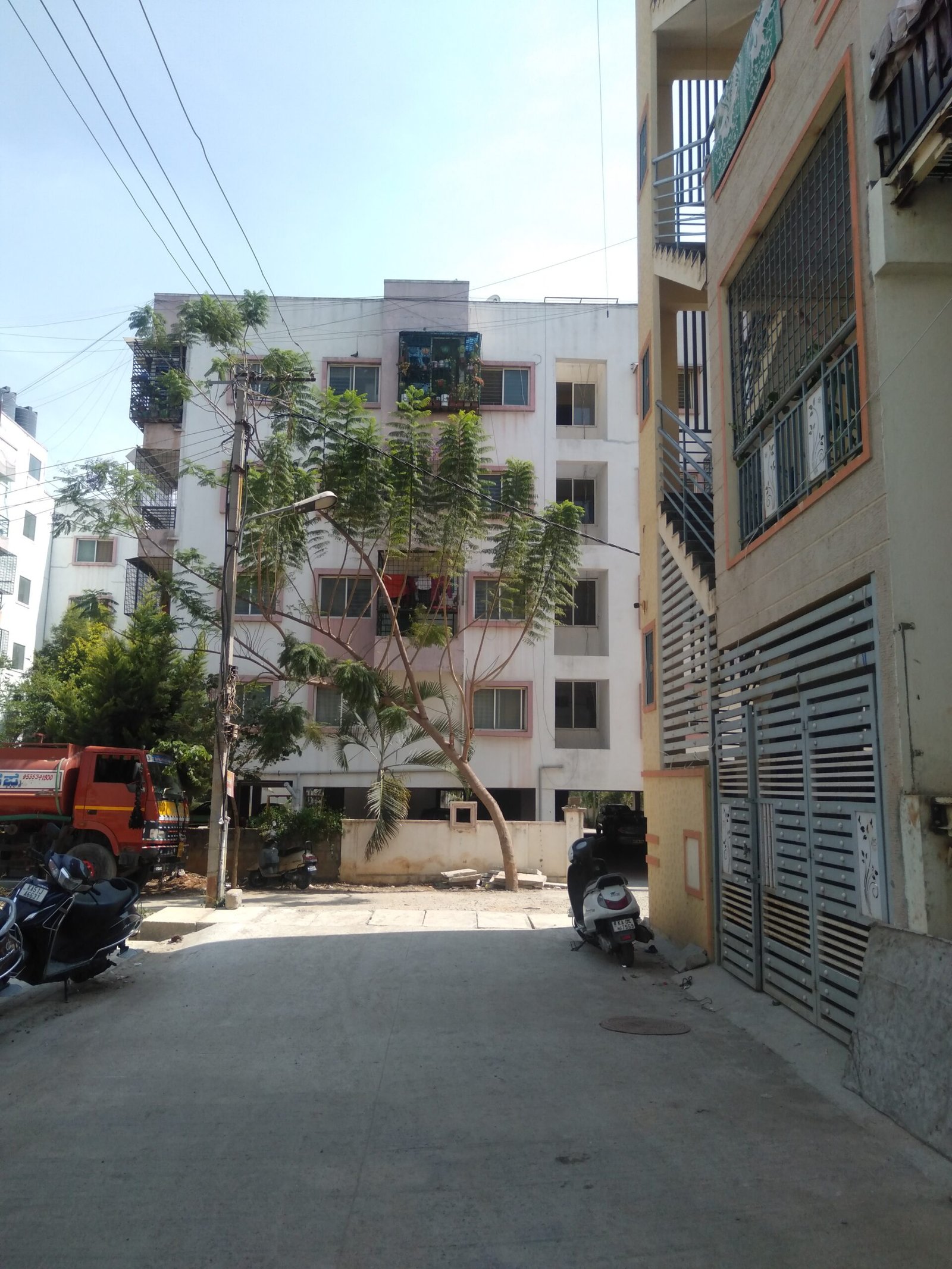 Independent Rental Income building for sale/ Subsash Nagar/ Building road view https://renthouzz.in/