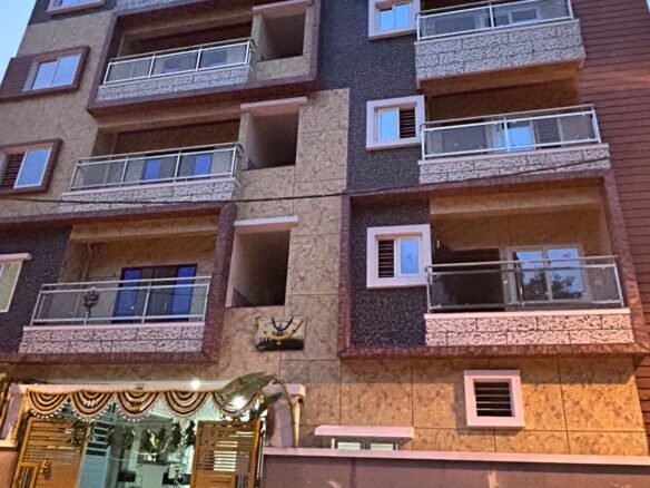 Spacious 2 BHK Fully Furnished Flat for Rent | Prime Location | Modern Amenities In BTM Layout 2nd Stage Bangalore/ Building Front View https://renthouzz.in/