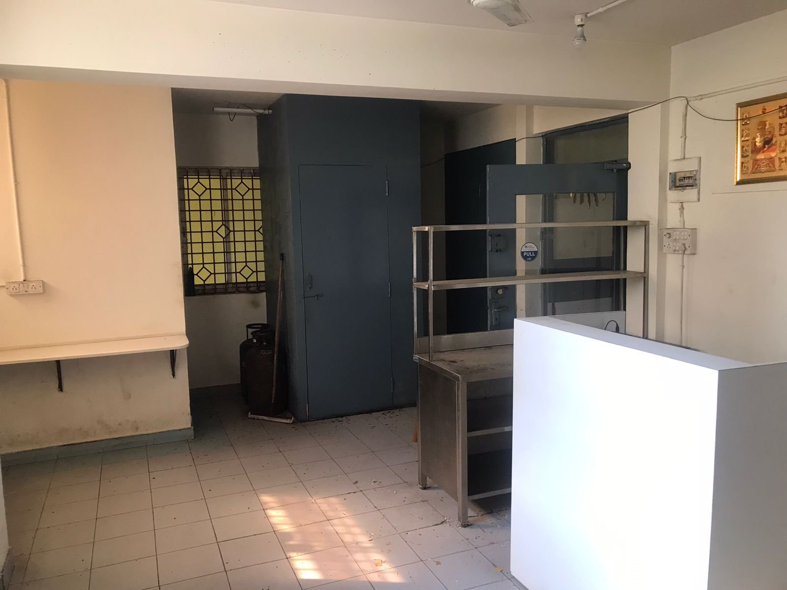 Commercial Cloud Kitchen for rent in Koramangla Bangalore / Cloud KItchen https://renthouzz.in/