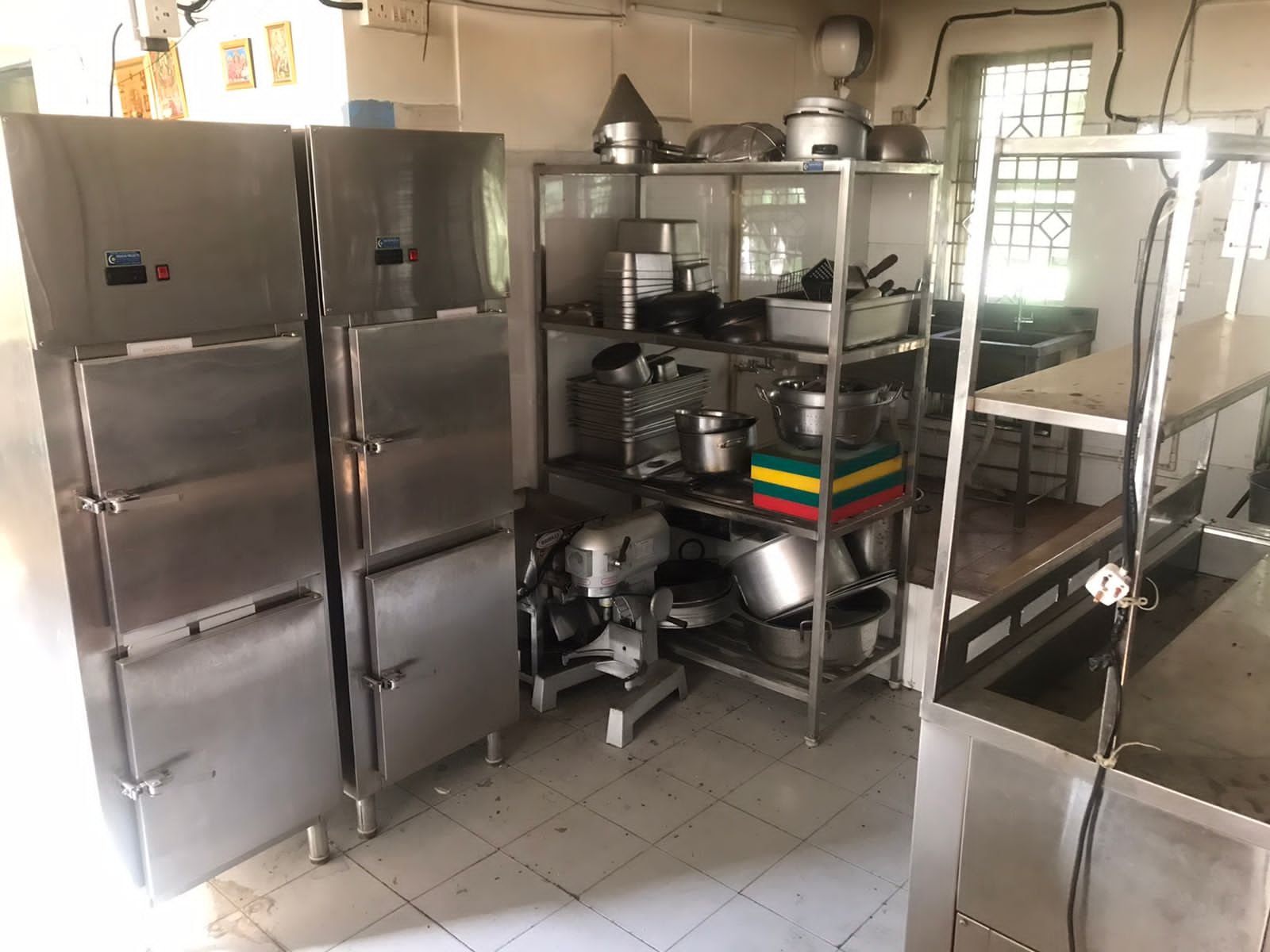 Commercial Cloud Kitchen for rent in Koramangla Bangalore / Cloud KItchen https://renthouzz.in/