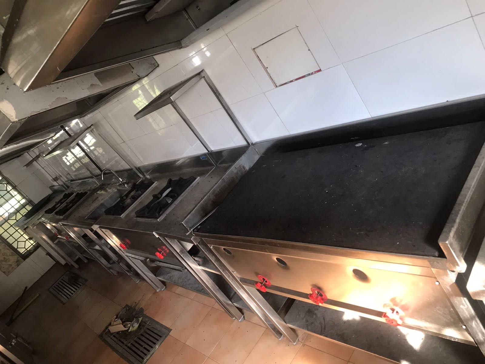 Commercial Cloud Kitchen for rent in Koramangla Bangalore / Cloud KItchen https://renthouzz.in/