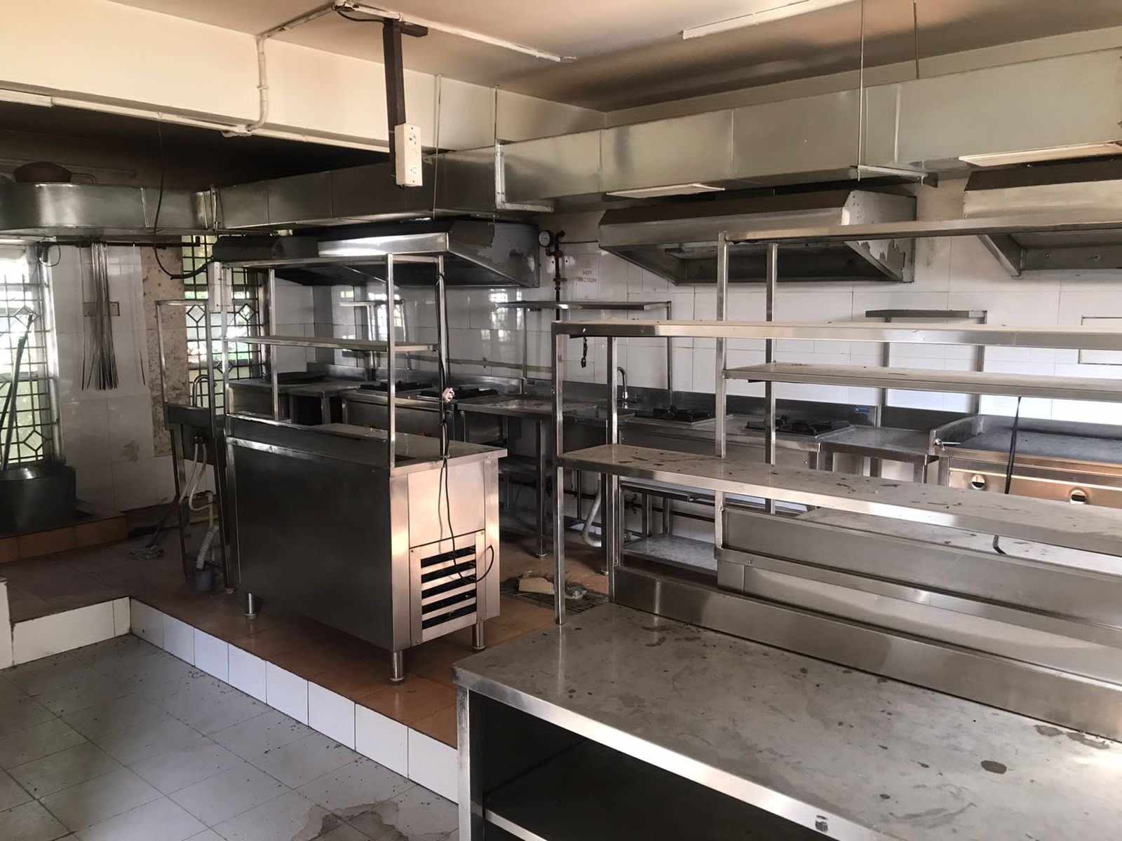 Commercial Cloud Kitchen for rent in Koramangla Bangalore / Cloud KItchen https://renthouzz.in/