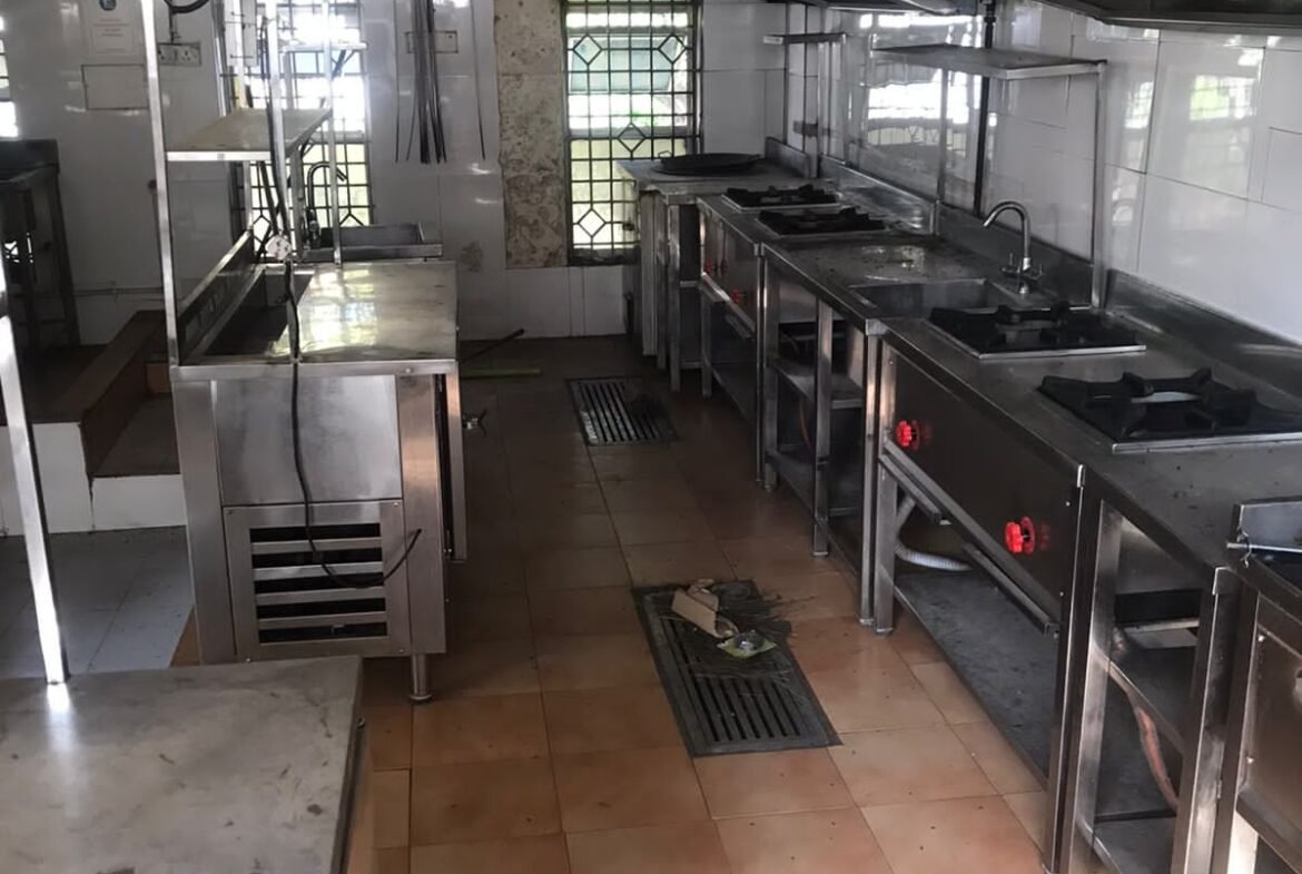 Commercial Cloud Kitchen for rent in Koramangla Bangalore / Cloud KItchen https://renthouzz.in/