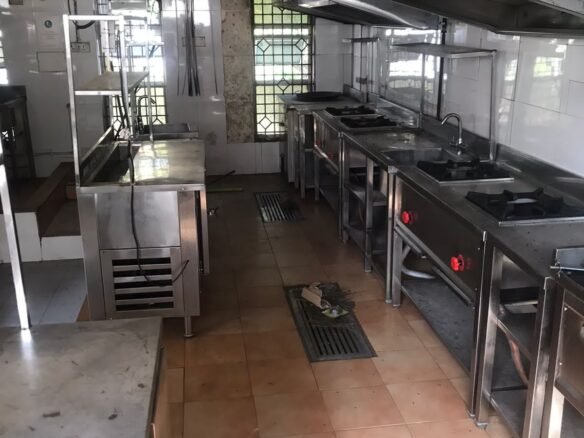 Commercial Cloud Kitchen for rent in Koramangla Bangalore / Cloud KItchen https://renthouzz.in/