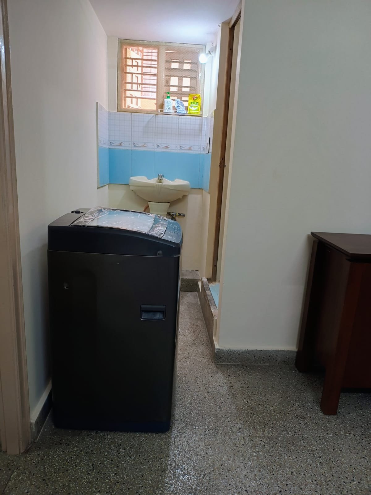 Spacious 2BHK Flat for Rent | Comfortable Living with Modern Amenities I Viveknagar I Bangalore I Utility https://renthouzz.in/