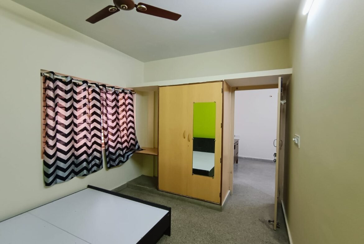 Spacious 2BHK Flat for Rent | Comfortable Living with Modern Amenities I Viveknagar I Bangalore I Bedroom https://renthouzz.in/