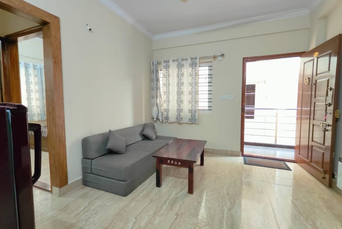 Elegant 2BHK Fully Furnished Flat for Rent | BTM 2 ND STAGE I Bangalore I Stylish, Move-In Ready I Hall https://renthouzz.in/