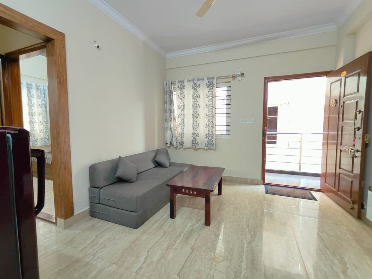 Elegant 2BHK Fully Furnished Flat for Rent | BTM 2 ND STAGE I Bangalore I Stylish, Move-In Ready I Hall https://renthouzz.in/