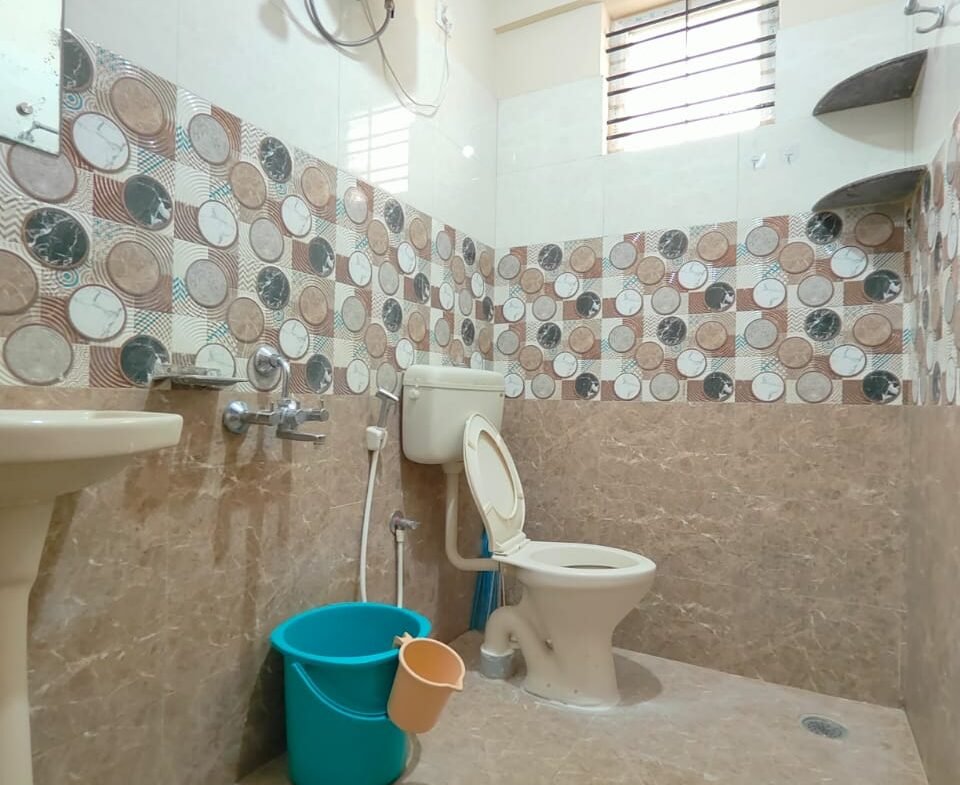 Elegant 2BHK Fully Furnished Flat for Rent | BTM 2 ND STAGE I Bangalore I Stylish, Move-In Ready I BAthroom https://renthouzz.in/