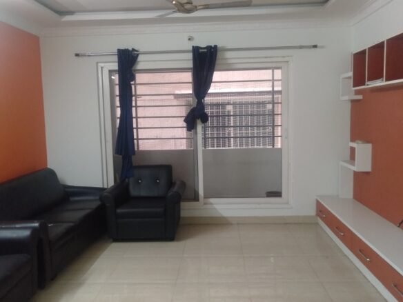 Fully Furnished 3BHK Flat for Rent | Stylish & Ready-to-Move-In Living Space near Meenakashi Mall Bannnerghatt Main Road I Hall I https://renthouzz.in/