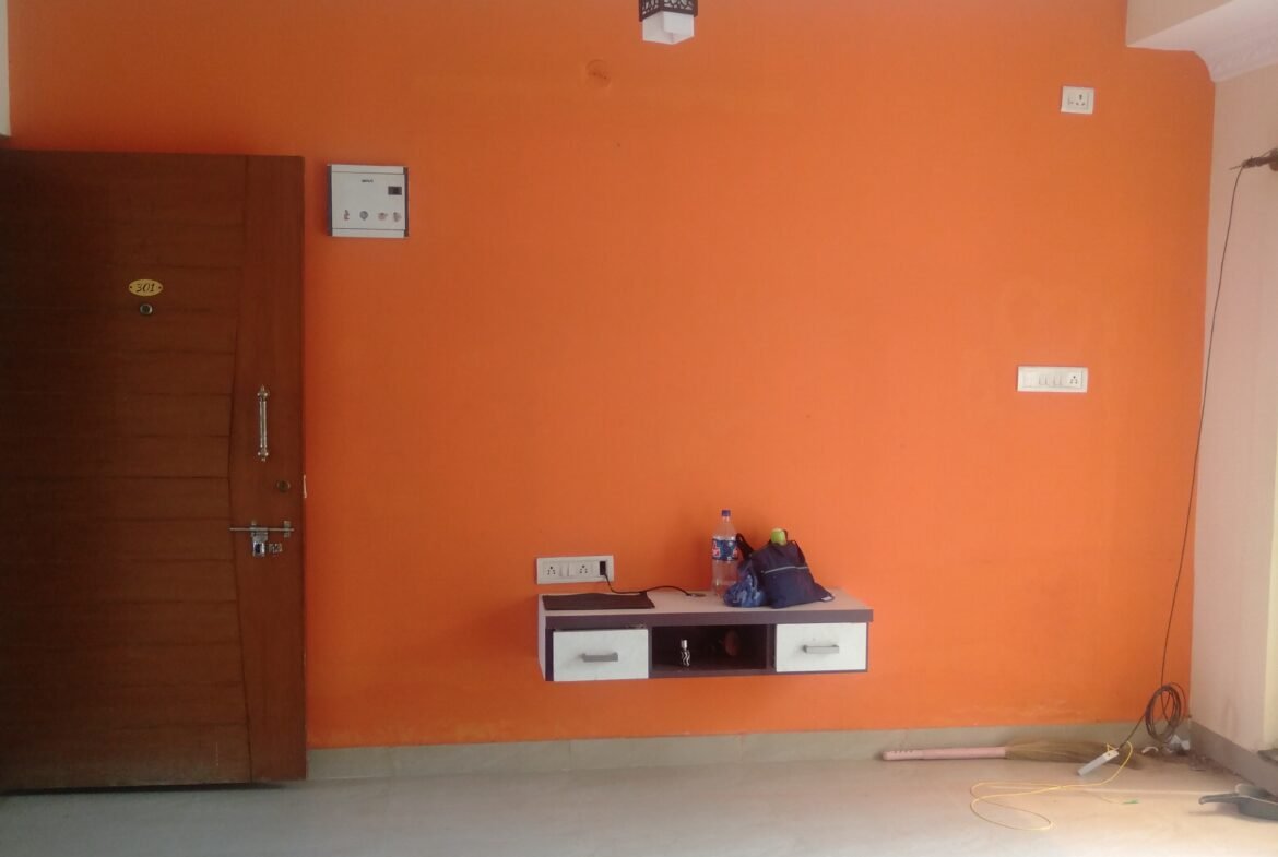 Spacious 1BHK Flat for Sale | Comfortable Living with Modern Amenities I Gottigere I Bannerghatta Main road I Bangalore I hall https://renthouzz.in/