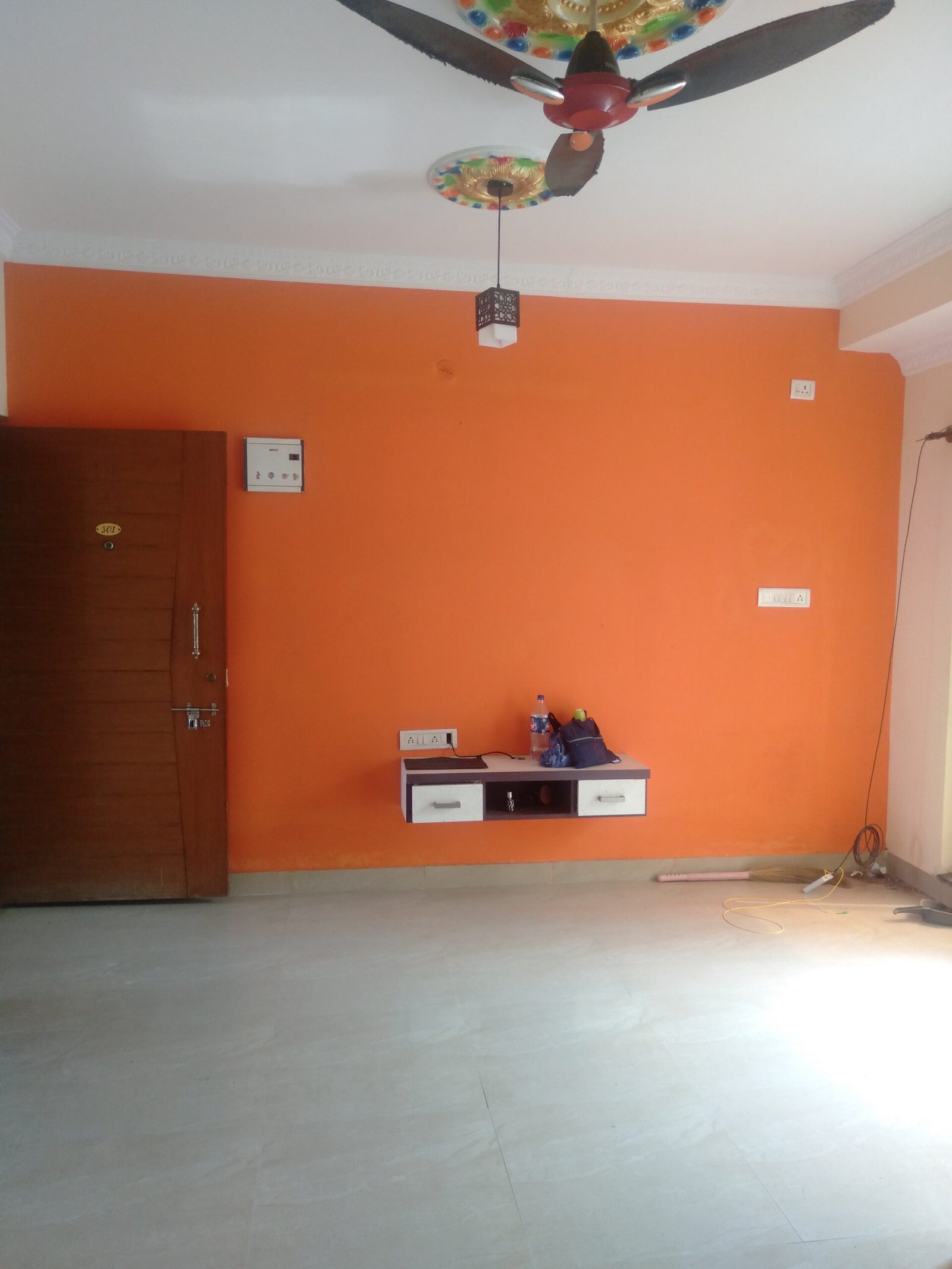 Spacious 1BHK Flat for Sale | Comfortable Living with Modern Amenities I Gottigere I Bannerghatta Main road I Bangalore I hall https://renthouzz.in/