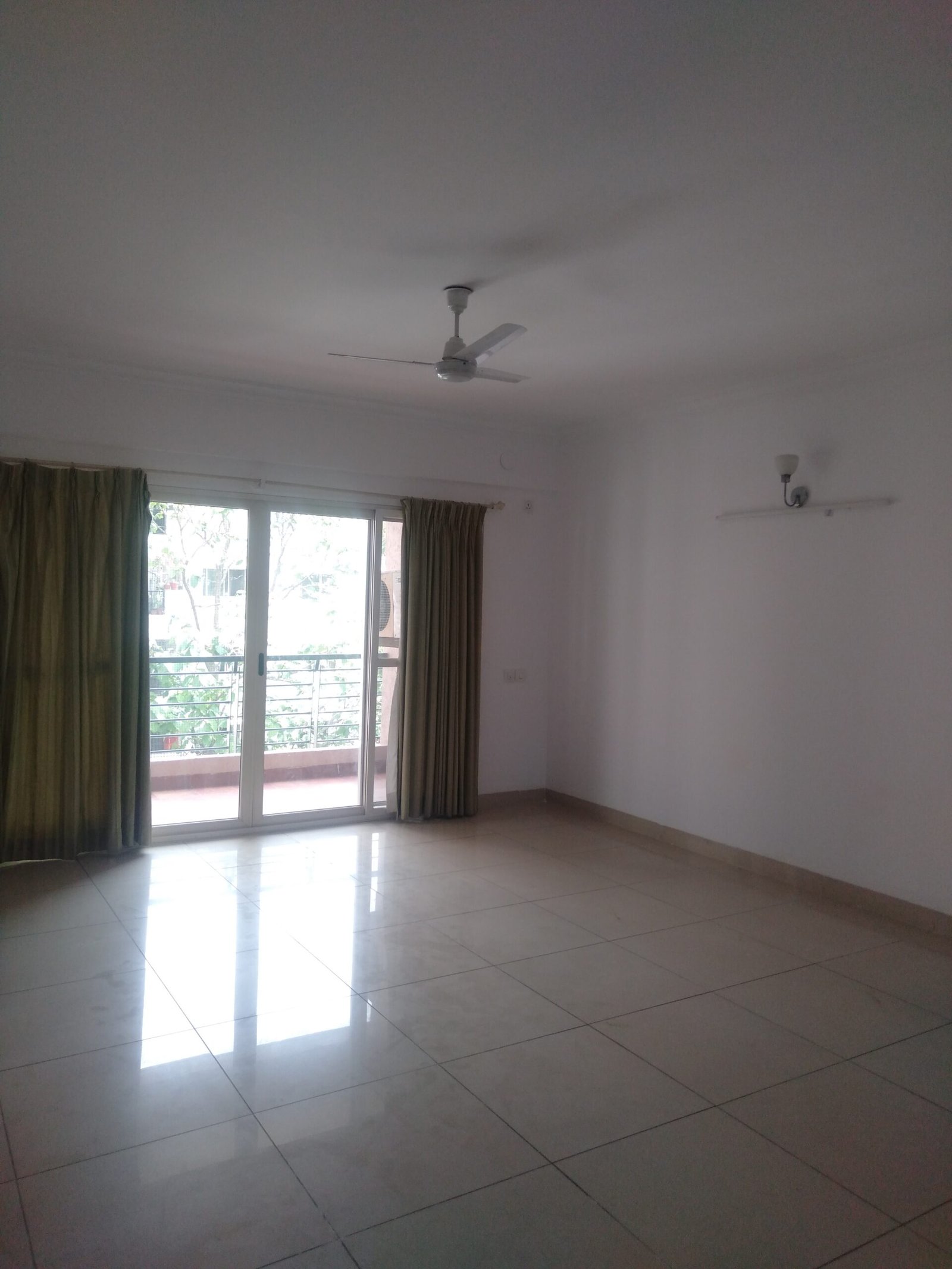 Spacious 3BHK Flat for Rent | Comfortable Living with Modern Amenities I Btm Layout 2nd stage I Bangalore I Hall https://renthouzz.in/