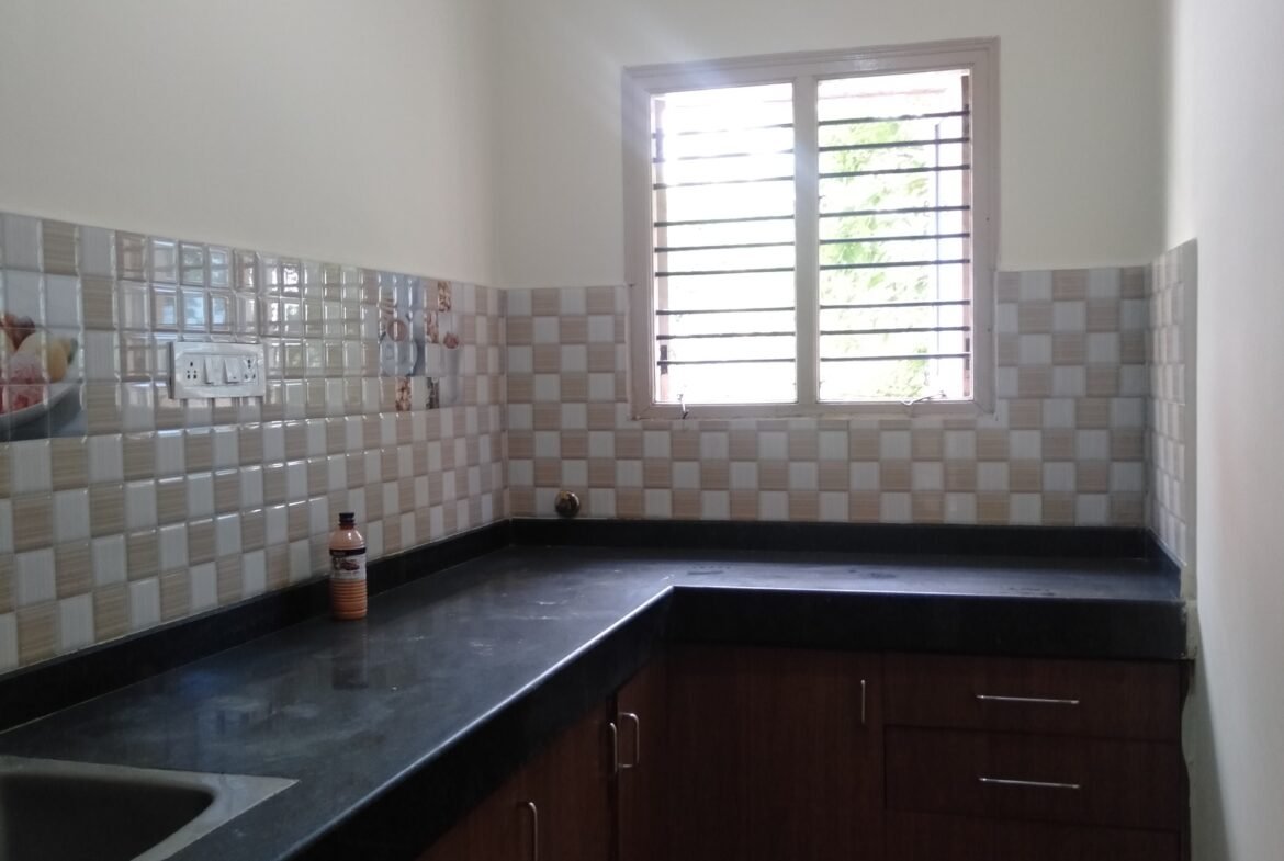 Elegant 2BHK Fully Furnished Flat for Rent | BTM 2 ND STAGE I Bangalore I Stylish, Move-In Ready I Kitchen https://renthouzz.in/