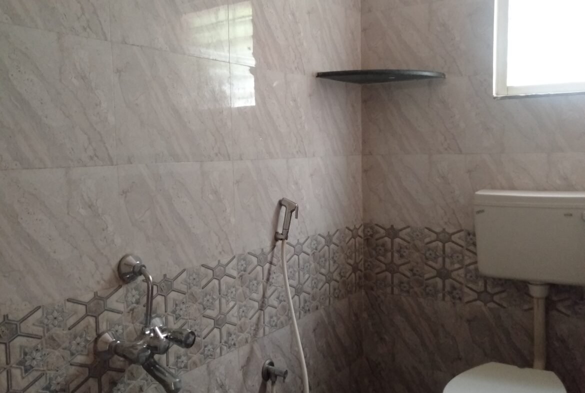 Elegant 2BHK Fully Furnished Flat for Rent | BTM 2 ND STAGE I Bangalore I Stylish, Move-In Ready I Bathroom https://renthouzz.in/