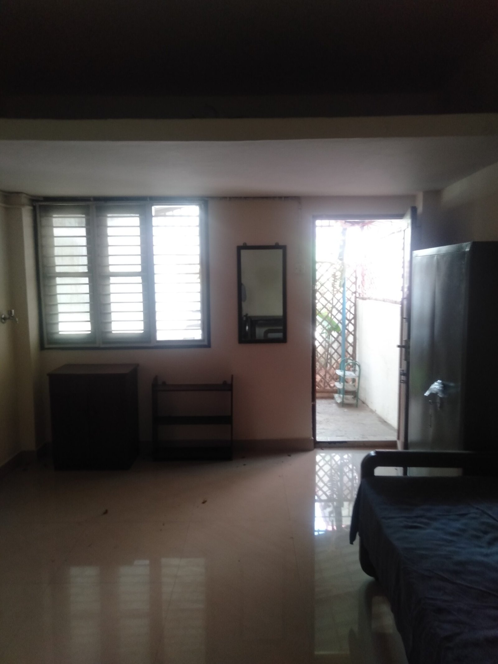 Brand new luxurious Studio room for rent in Viveknagar / Room https://renthouzz.in/