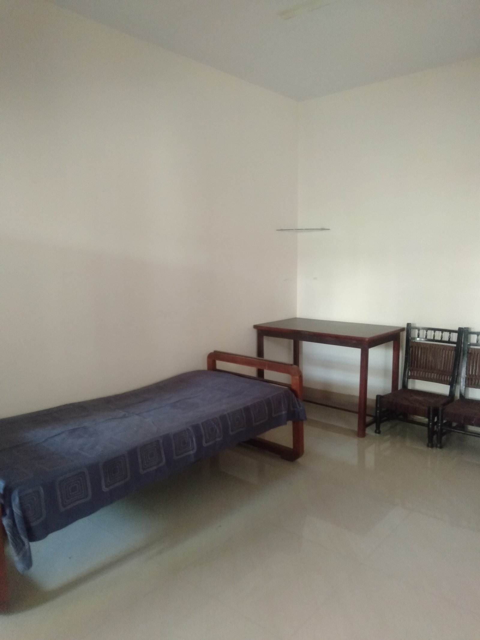 Brand new luxurious Studio room for rent in Viveknagar / living room https://renthouzz.in/