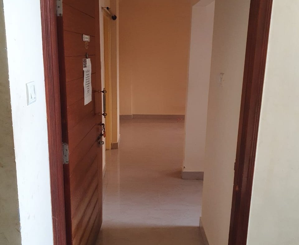 "Spacious 600 sqft 1BHK Luxury Flats for rent in Gottigere Bannerghatt Main Road | Modern Construction & Excellent Ventilation | Ample Bike Parking Available" Entrance https://renthouzz.in/