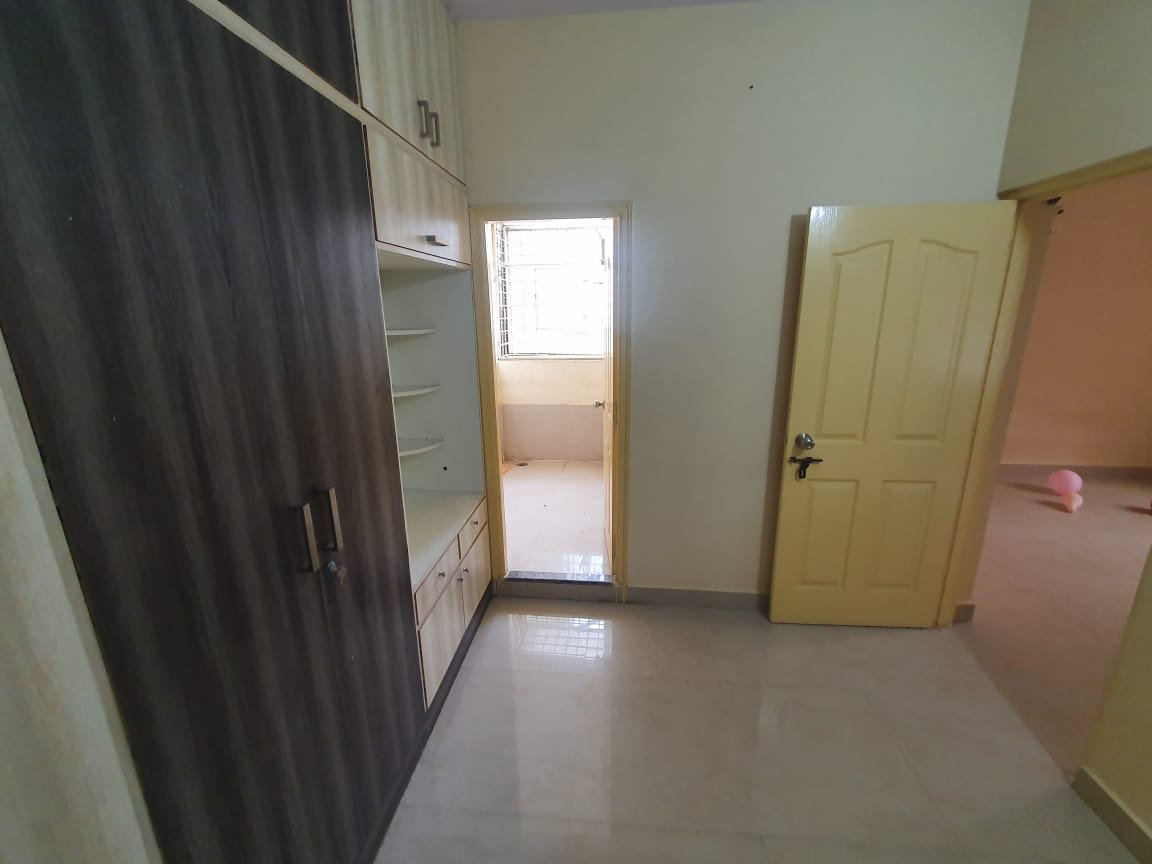 "Spacious 600 sqft 1BHK Luxury Flats for rent in Gottigere Bannerghatt Main Road | Modern Construction & Excellent Ventilation | Ample Bike Parking Available" Bedroom https://renthouzz.in/