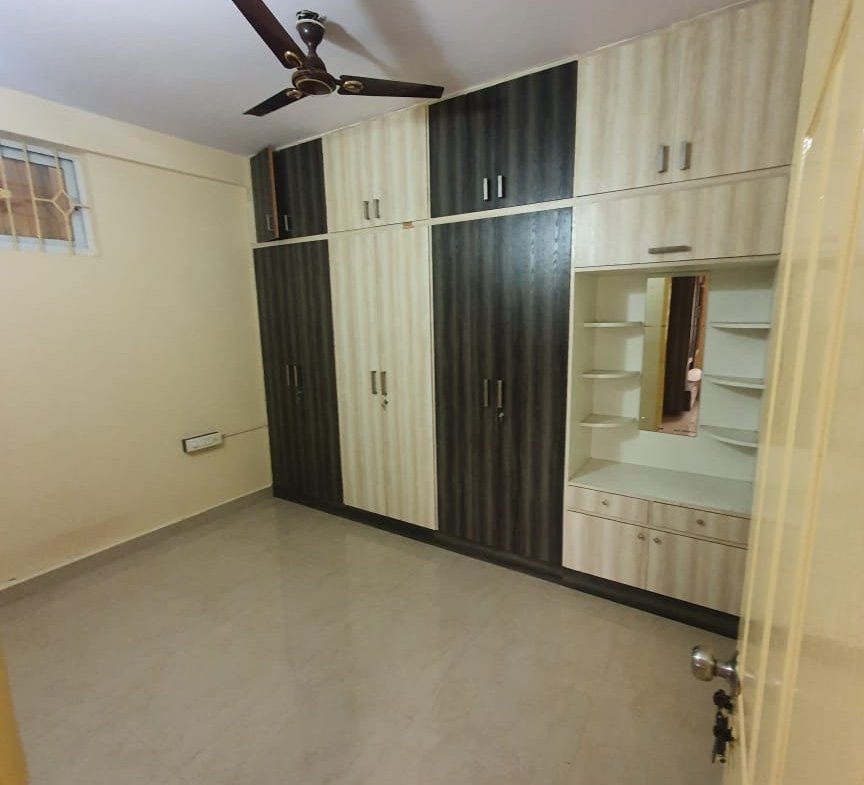 "Spacious 600 sqft 1BHK Luxury Flats for rent in Gottigere Bannerghatt Main Road | Modern Construction & Excellent Ventilation | Ample Bike Parking Available" Bedroom https://renthouzz.in/