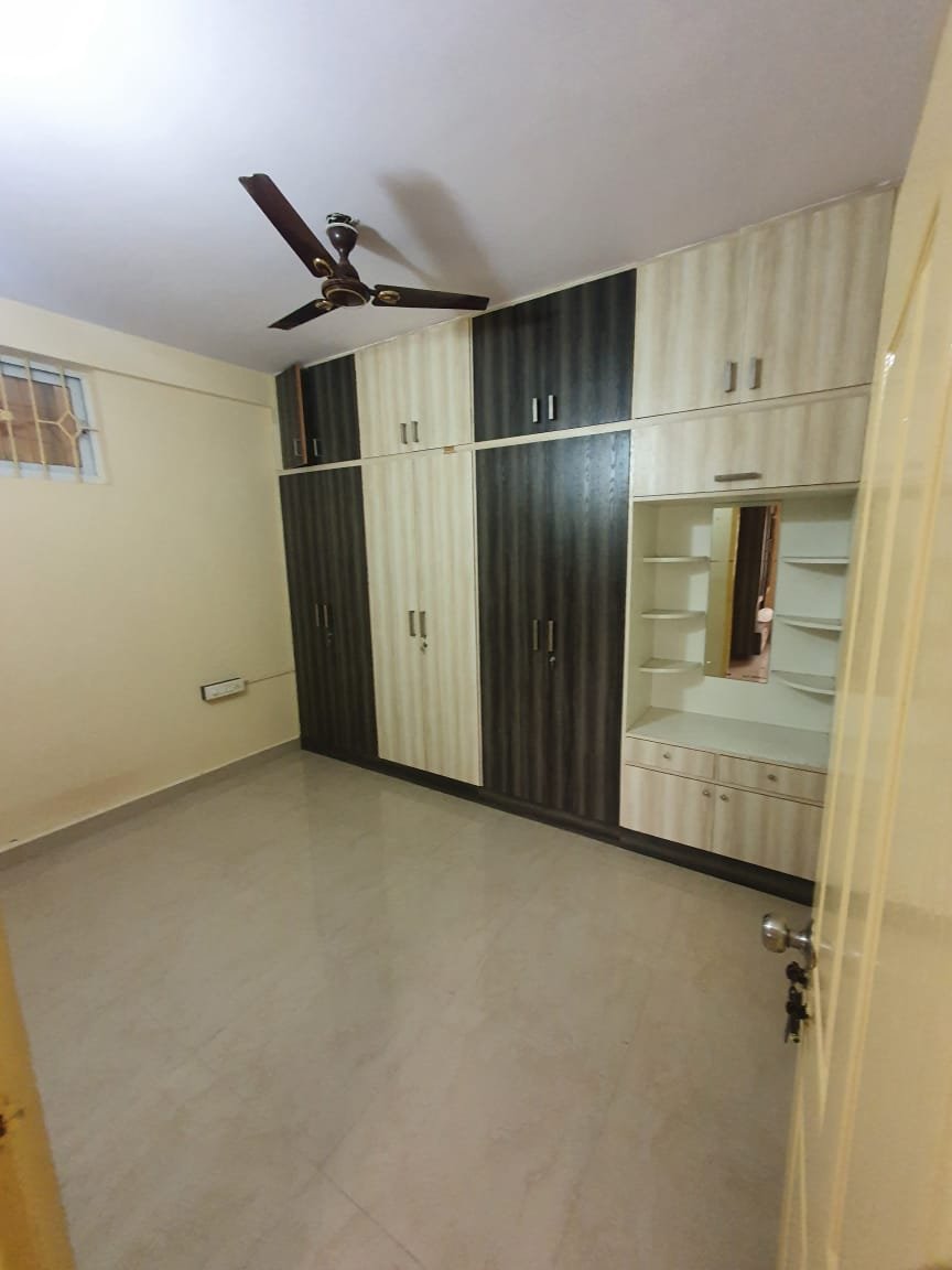 "Spacious 600 sqft 1BHK Luxury Flats for rent in Gottigere Bannerghatt Main Road | Modern Construction & Excellent Ventilation | Ample Bike Parking Available" Bedroom https://renthouzz.in/