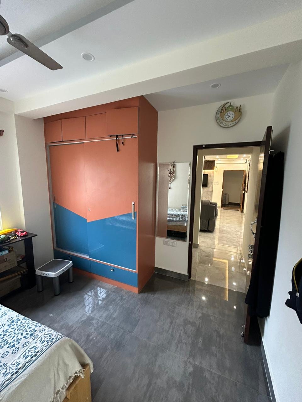 "Spacious 2400 sqft 3BHK Luxury Flats for Sale in HSR Layout | Modern Construction & Excellent Ventilation | Ample Parking Available" Bedroom https://renthouzz.in/