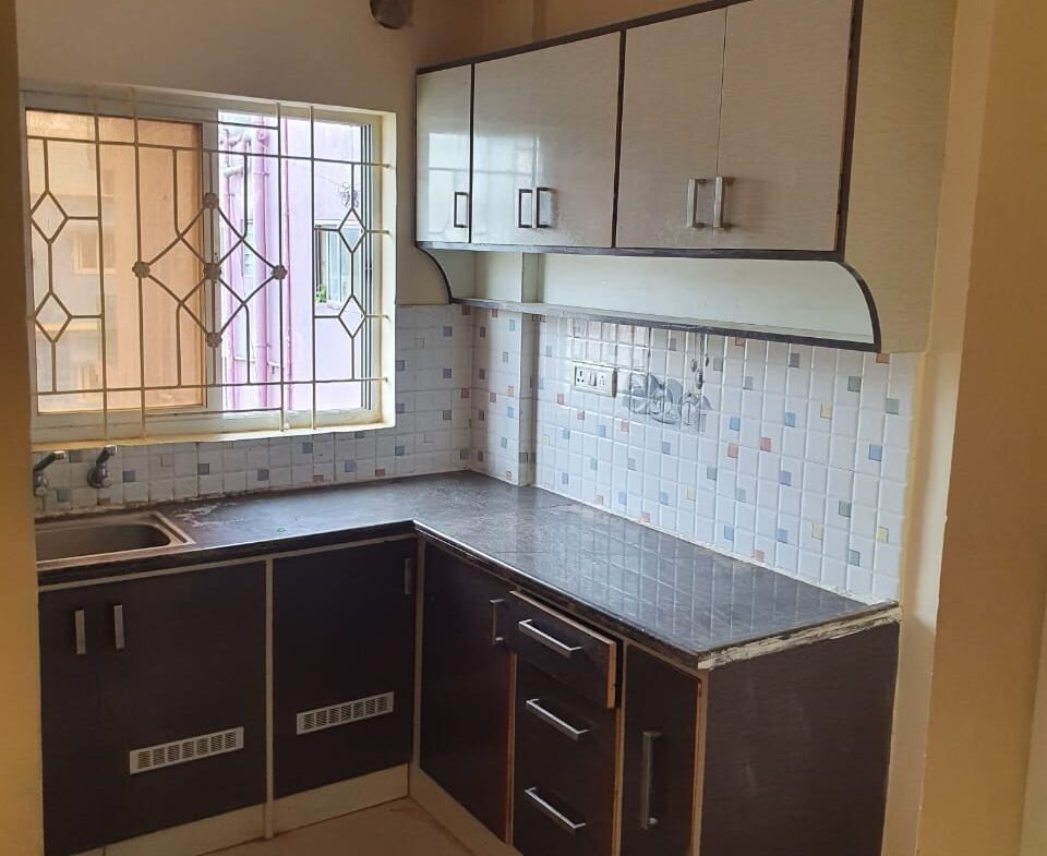 "Spacious 600 sqft 1BHK Luxury Flats for rent in Gottigere Bannerghatt Main Road | Modern Construction & Excellent Ventilation | Ample Bike Parking Available" Kitchen https://renthouzz.in/