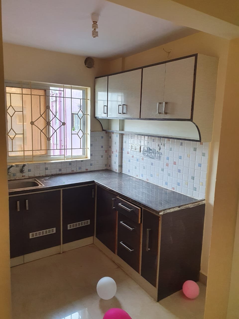 "Spacious 600 sqft 1BHK Luxury Flats for rent in Gottigere Bannerghatt Main Road | Modern Construction & Excellent Ventilation | Ample Bike Parking Available" Kitchen https://renthouzz.in/