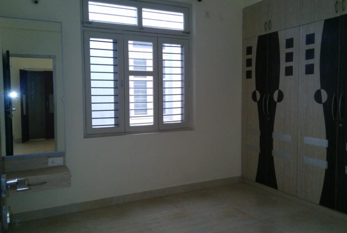 "Spacious 600 sqft 1BHK Luxury Flats for rent in Gottigere Bannerghatt Main Road | Modern Construction & Excellent Ventilation | Ample Bike Parking Available" Bedroom https://renthouzz.in/