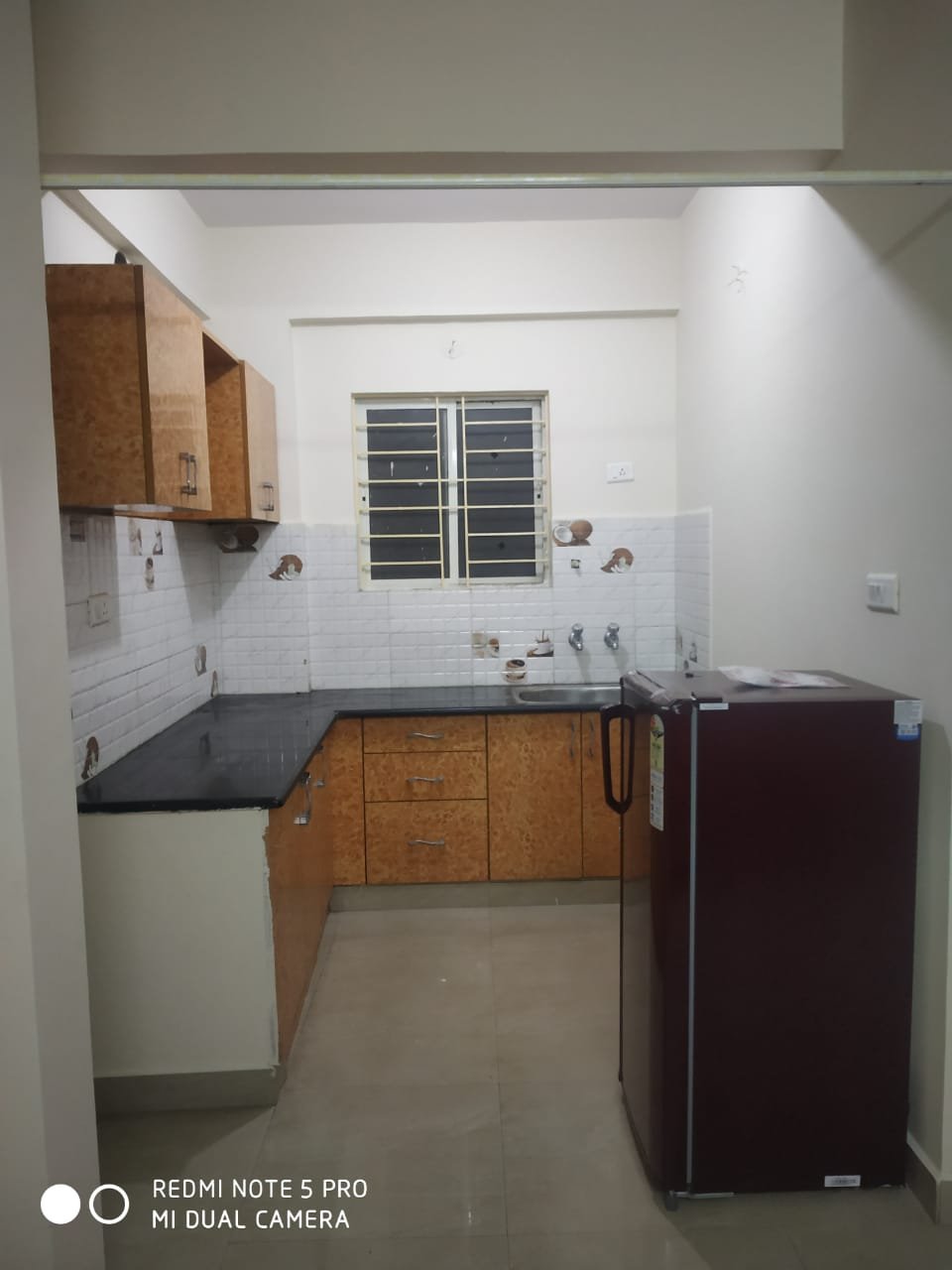 "Spacious 800 sqft 2BHK Flat for rent in BTM Layout 2nd Stage | Modern Construction & Excellent Ventilation | Ample Bike Parking Available" Kitchen https://renthouzz.in/