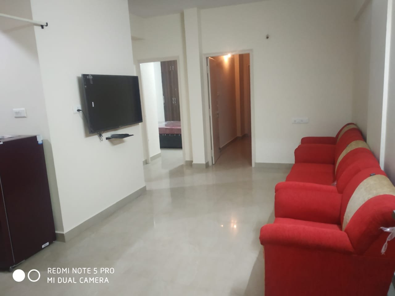 "Spacious 1200 sqft 1BHK Flat for rent in BTM Layout 2nd Stage | Modern Construction & Excellent Ventilation | Ample Bike Parking Available" hall https://renthouzz.in/