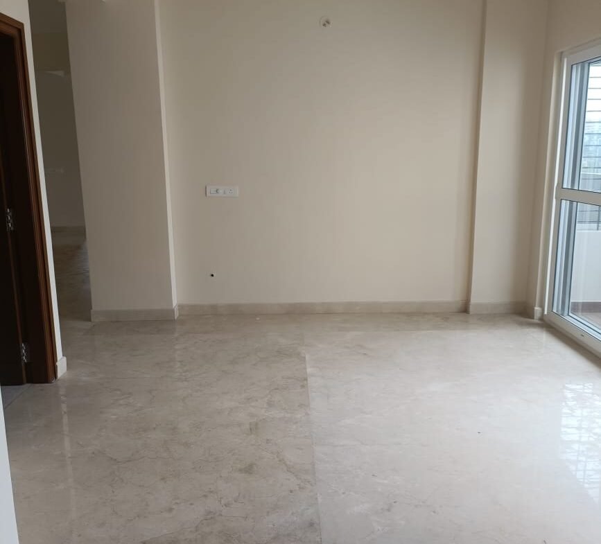 "Spacious 2400 sqft 3BHK Luxury Flats for Sale in HSR Layout | Modern Construction & Excellent Ventilation | Ample Parking Available" Bedroom https://renthouzz.in/