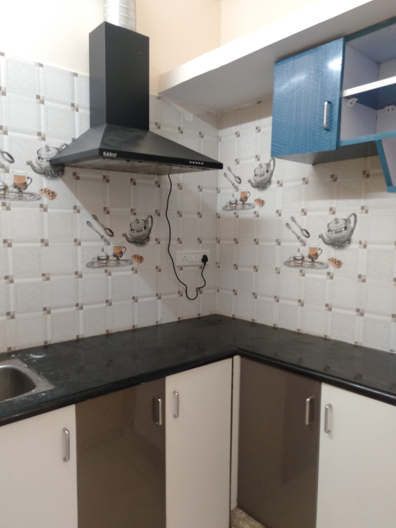 "Spacious 400 sqft 1BHK Flat for rent in BTM Layout 2nd Stage | Modern Construction & Excellent Ventilation | Ample Bike Parking Available" Kitchen https://renthouzz.in/