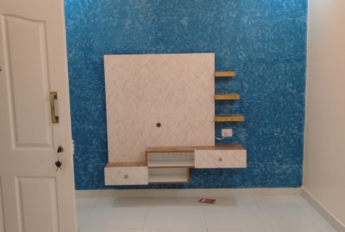 "Spacious 400 sqft 1BHK Flat for rent in BTM Layout 2nd Stage | Modern Construction & Excellent Ventilation | Ample Bike Parking Available" Hall https://renthouzz.in/