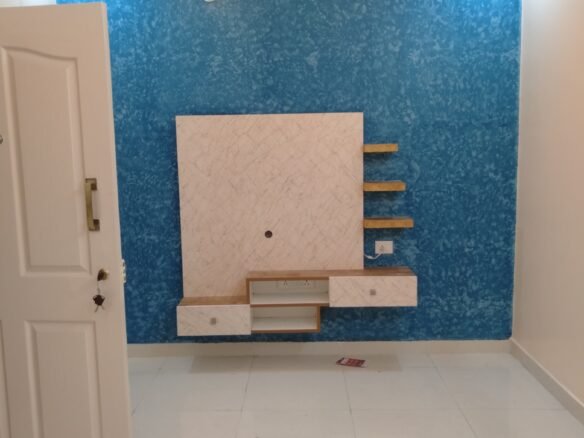 "Spacious 400 sqft 1BHK Flat for rent in BTM Layout 2nd Stage | Modern Construction & Excellent Ventilation | Ample Bike Parking Available" Hall https://renthouzz.in/