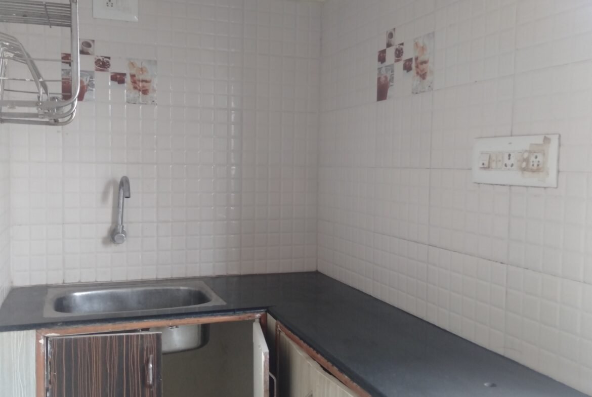 "Spacious 400 sqft 1BHK Flat for rent in BTM Layout 2nd Stage | Modern Construction & Excellent Ventilation | Ample Bike Parking Available" Kitchen https://renthouzz.in/