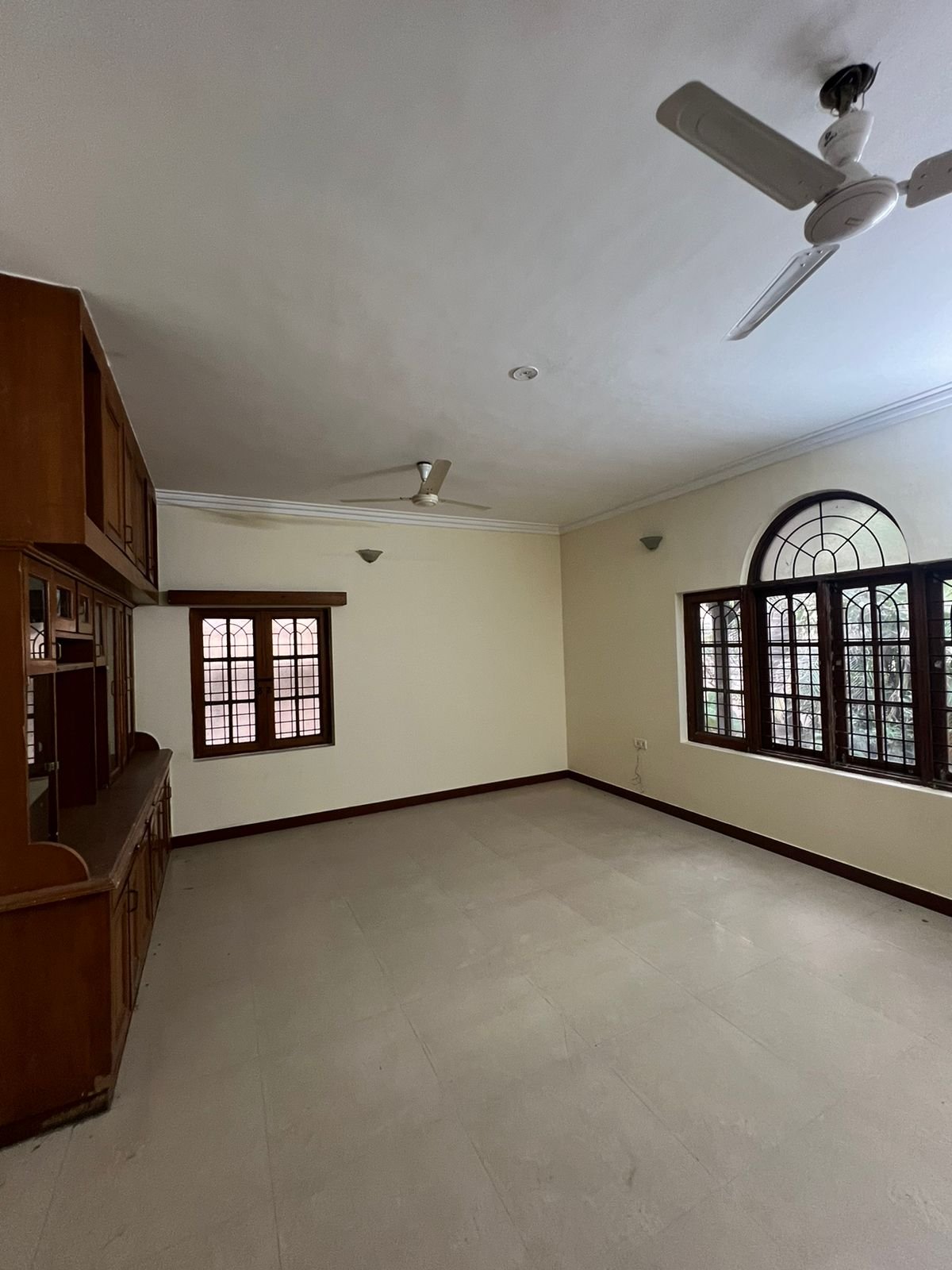 Rent a Beautiful 3BHK Independent House in a Peaceful Neighborhood | Ejipura | Bangalore | Bedroom | https://renthouzz.in/