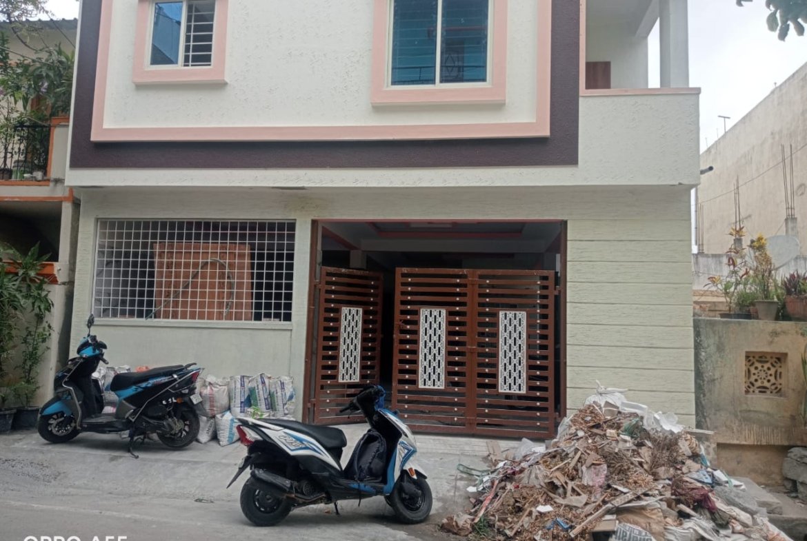 Independent Rental Income Building for Sale | Front View| Devarachikkanhalli | Bengaluru, Karnataka 560068 https://renthouzz.in/