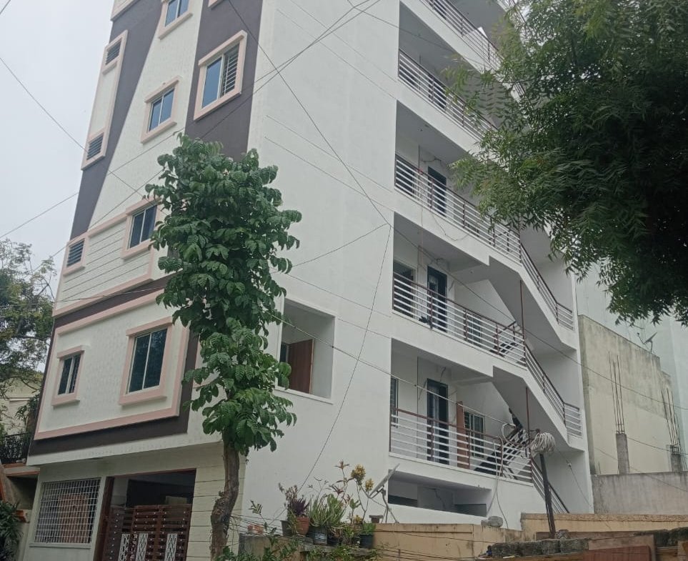 Independent Rental Income Building for Sale | Side View| Devarachikkanhalli | Bengaluru, Karnataka 560068 https://renthouzz.in/