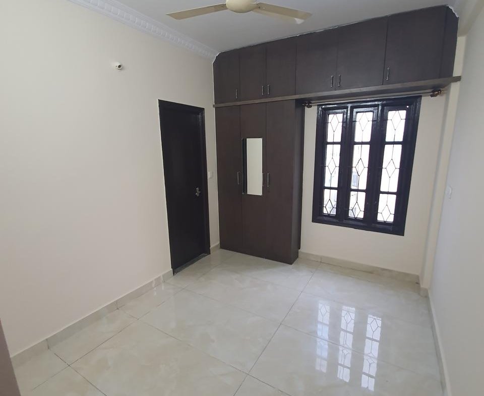 1 Bhk Semi Furnished Flat |for Rent | Ashwini Layout Ejipura Bangalore | Bedroom | https://www.renthouzz.in/