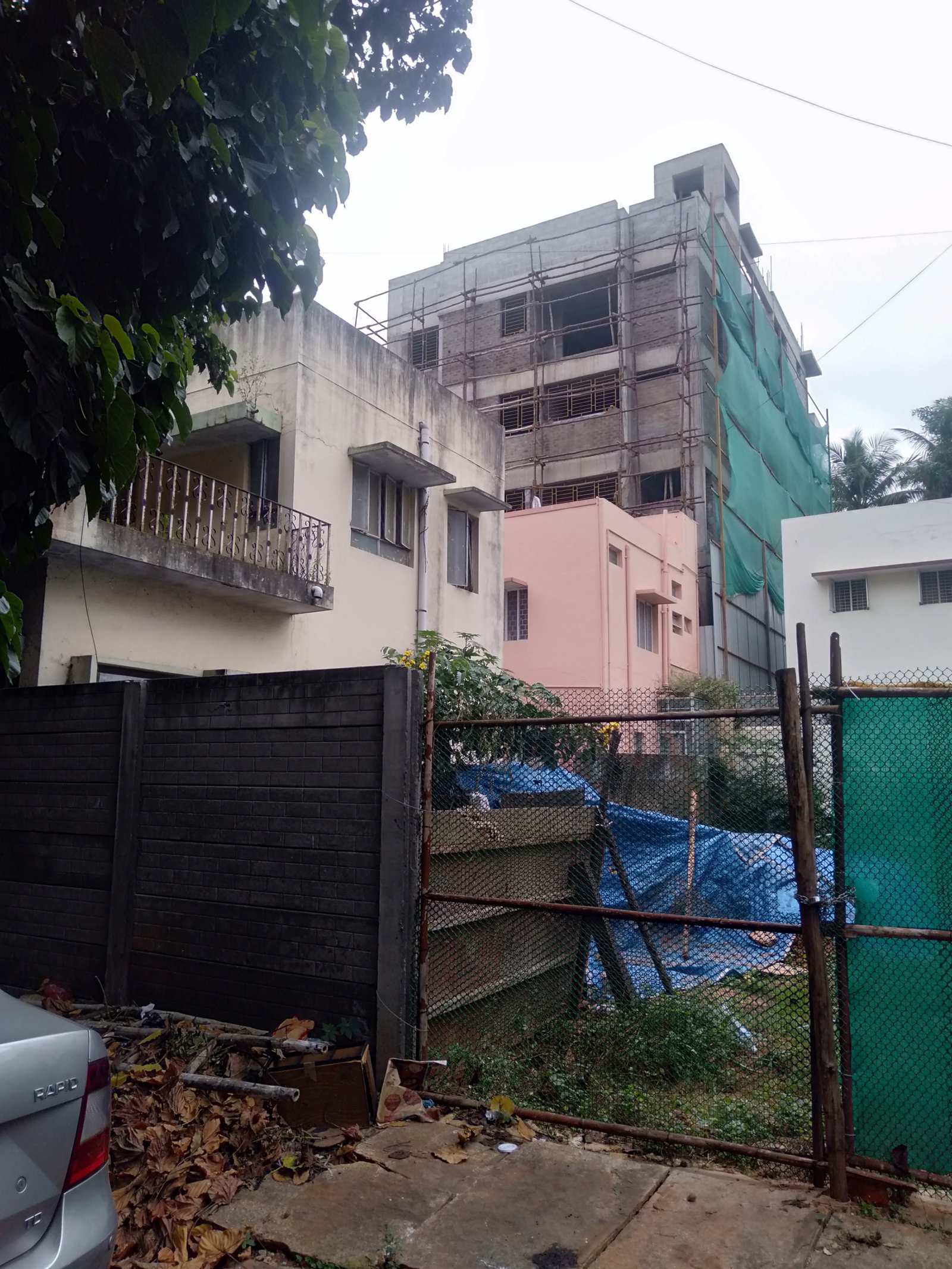 Plot for Sale 4th T Block East, Jayanagara 9th Block, Jayanagar, Bengaluru, Karnataka 560041 www.renthouzz.in